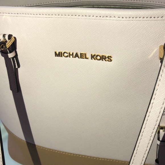 Michael Kors purse - Picture 3 of 5